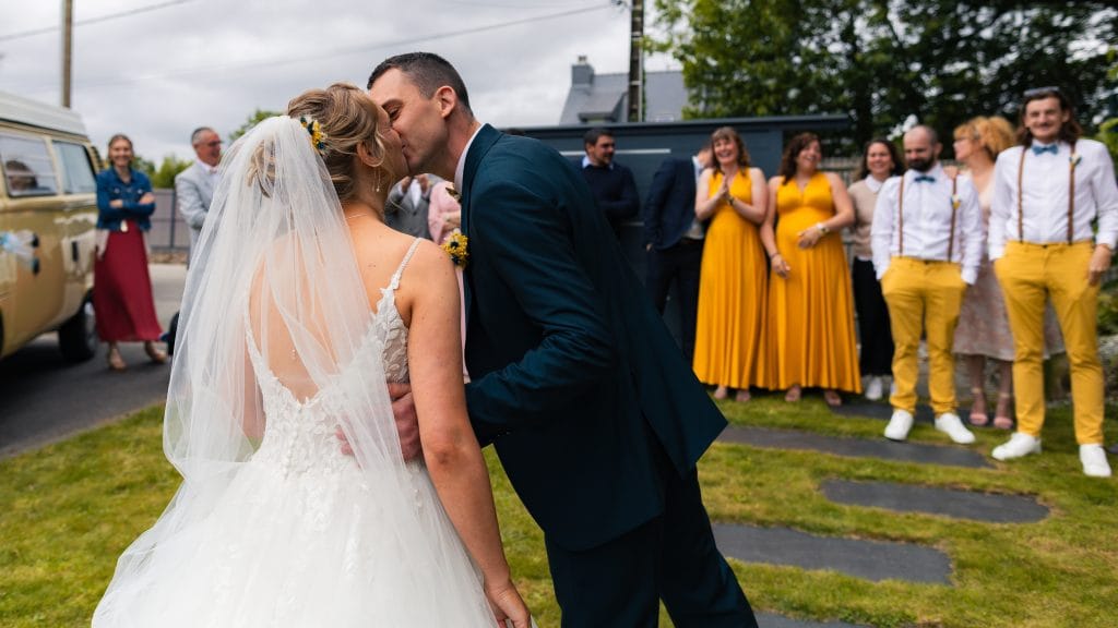Découverte des mariés (first look) — mariage au Manoir Morgan à Taupont, photo 6