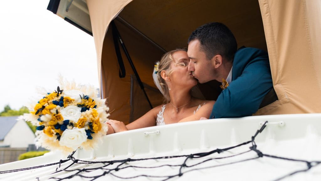 Découverte des mariés (first look) — mariage au Manoir Morgan à Taupont, photo 8