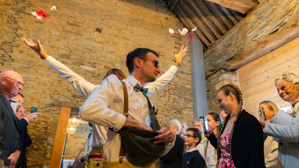 Cérémonie laïque — mariage au Manoir Morgan à Taupont, photo 1