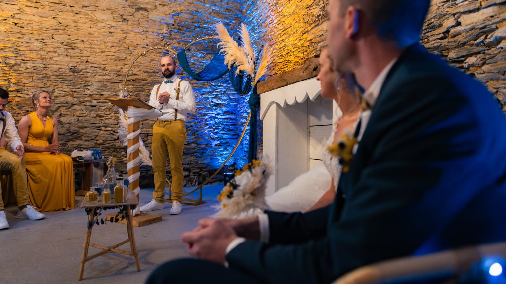 Cérémonie laïque — mariage au Manoir Morgan à Taupont, photo 5