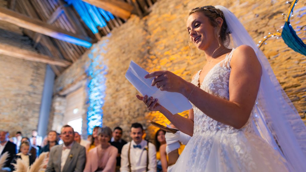 Cérémonie laïque — mariage au Manoir Morgan à Taupont, photo 18