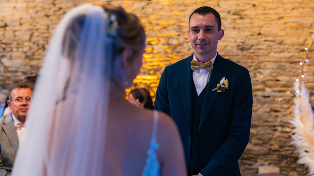 Cérémonie laïque — mariage au Manoir Morgan à Taupont, photo 24