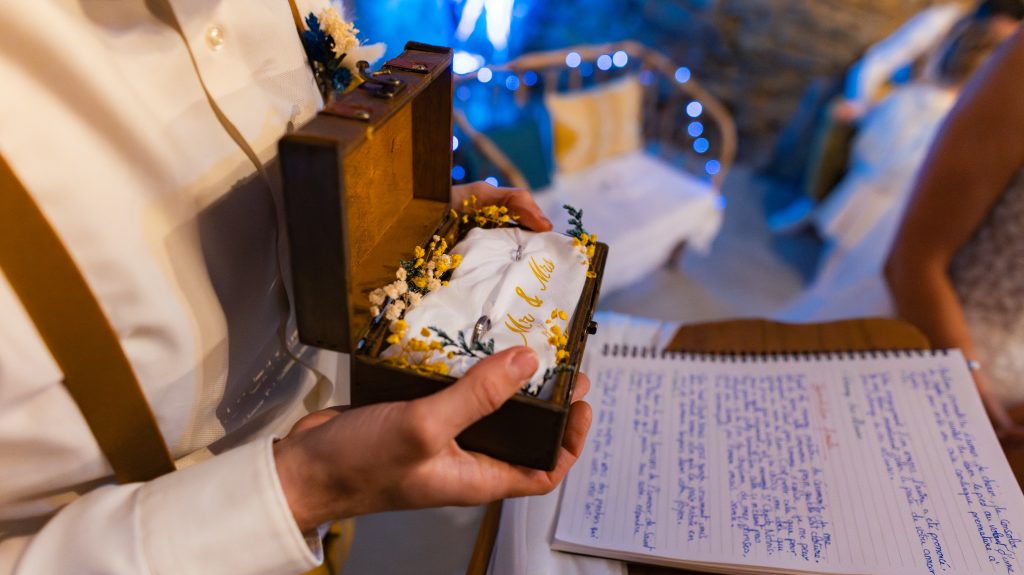 Cérémonie laïque — mariage au Manoir Morgan à Taupont, photo 26