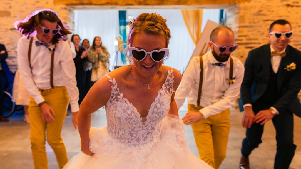 Entrée en salle des mariés — mariage au Manoir Morgan à Taupont, photo 2