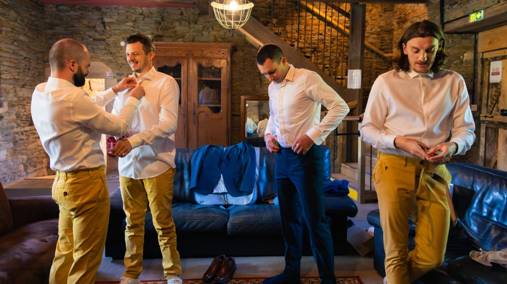 Préparatifs du marié — mariage au Manoir Morgan à Taupont, photo 6