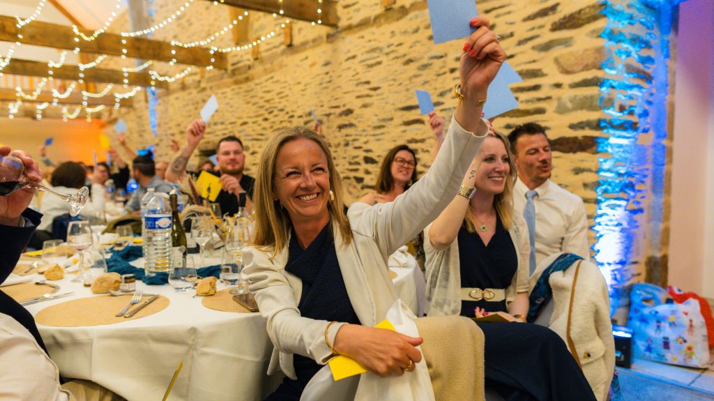 Repas et animations de la soirée — mariage au Manoir Morgan à Taupont, photo 3