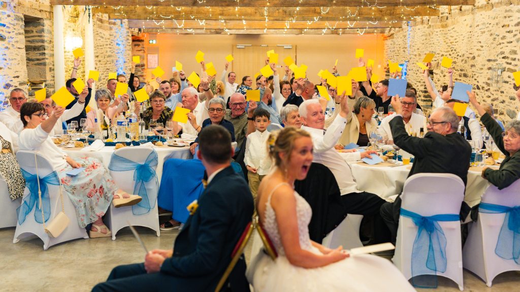 Repas et animations de la soirée — mariage au Manoir Morgan à Taupont, photo 7